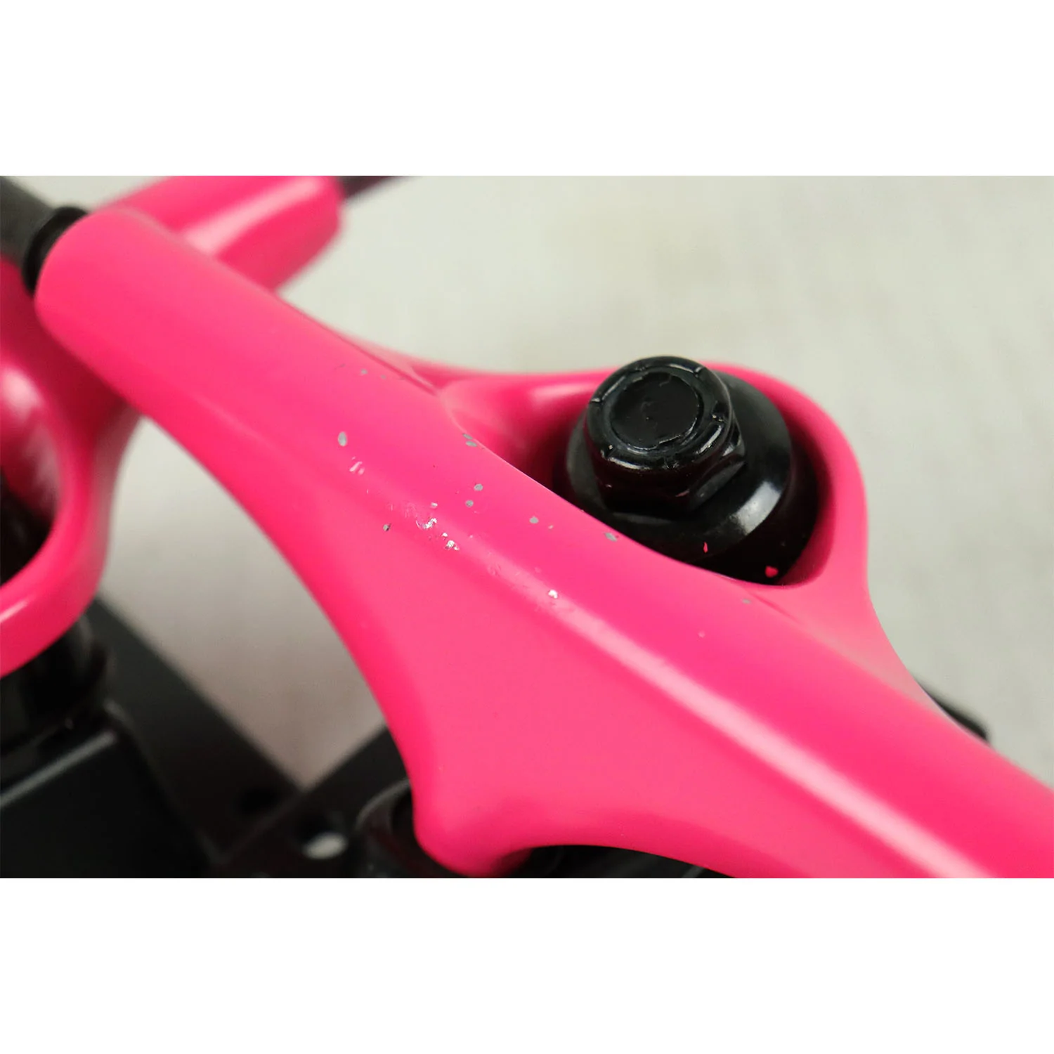 Blem Havoc 5.0 Skateboard Trucks Pink Set of 2 - Image 2