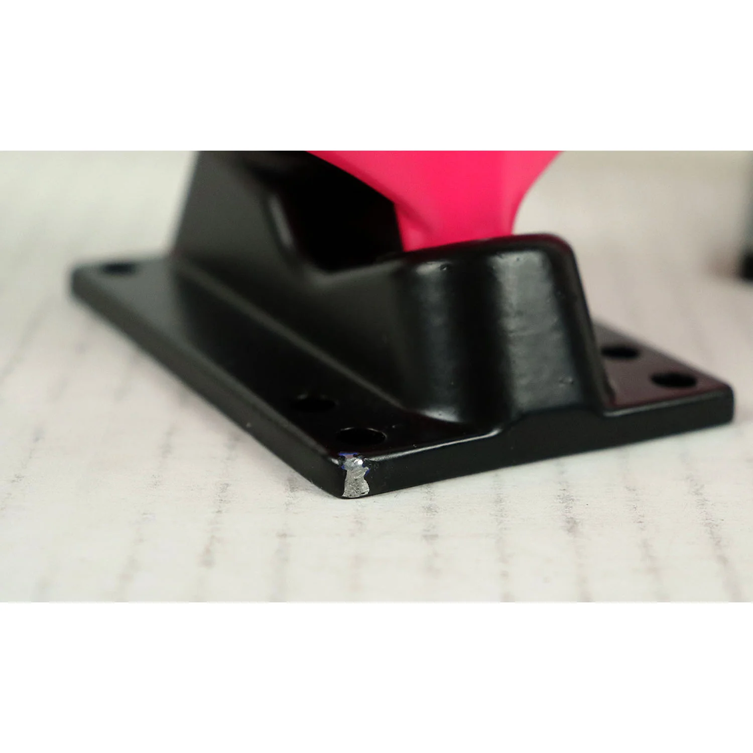 Blem Havoc 5.0 Skateboard Trucks Pink Set of 2 - Image 4