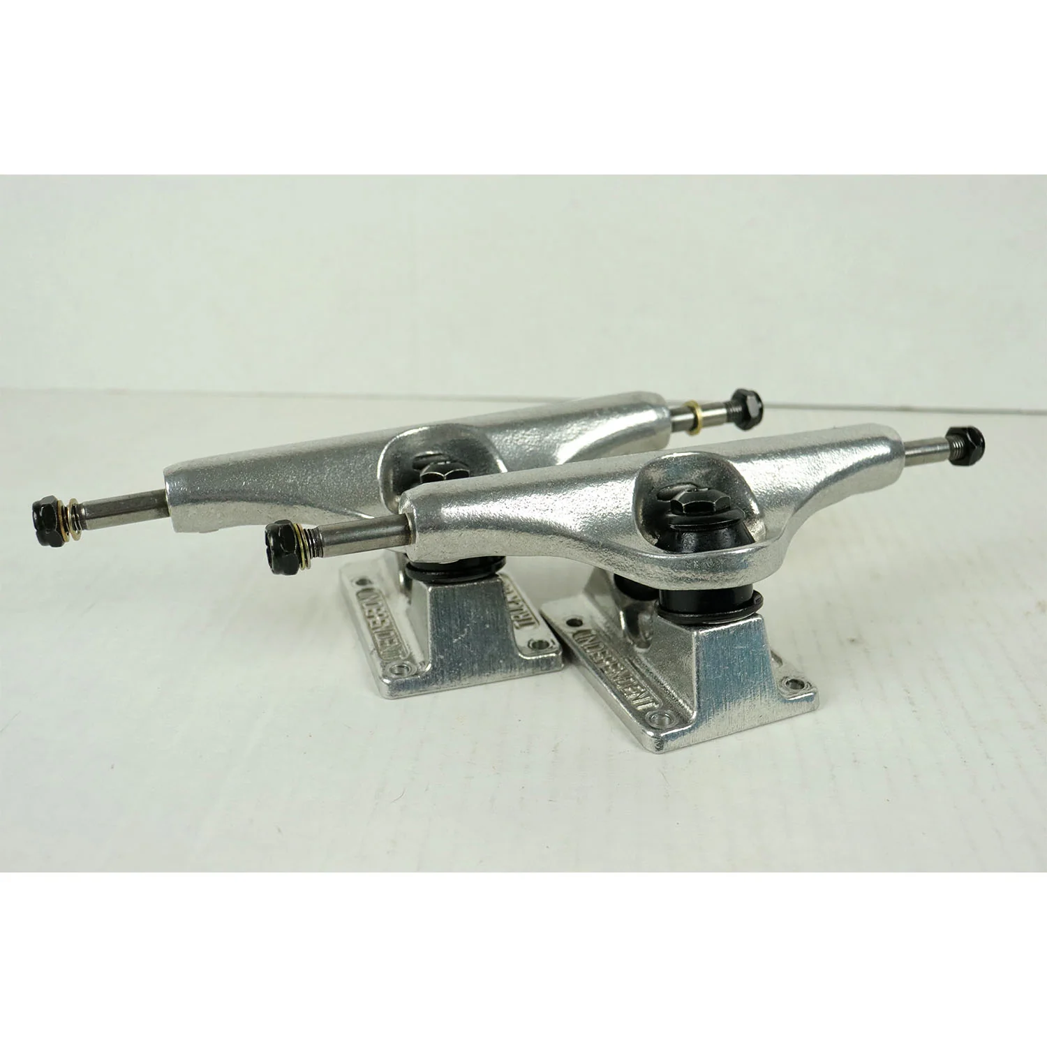 Blem Independent Skateboard Trucks Mid Pro Hollow Andrew Reynolds 149 (8.5") Pair