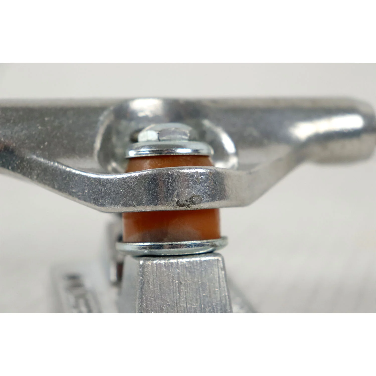 Blem Independent Skateboard Trucks Mids Silver 129 (7.6") - SINGLE TRUCK - Image 3