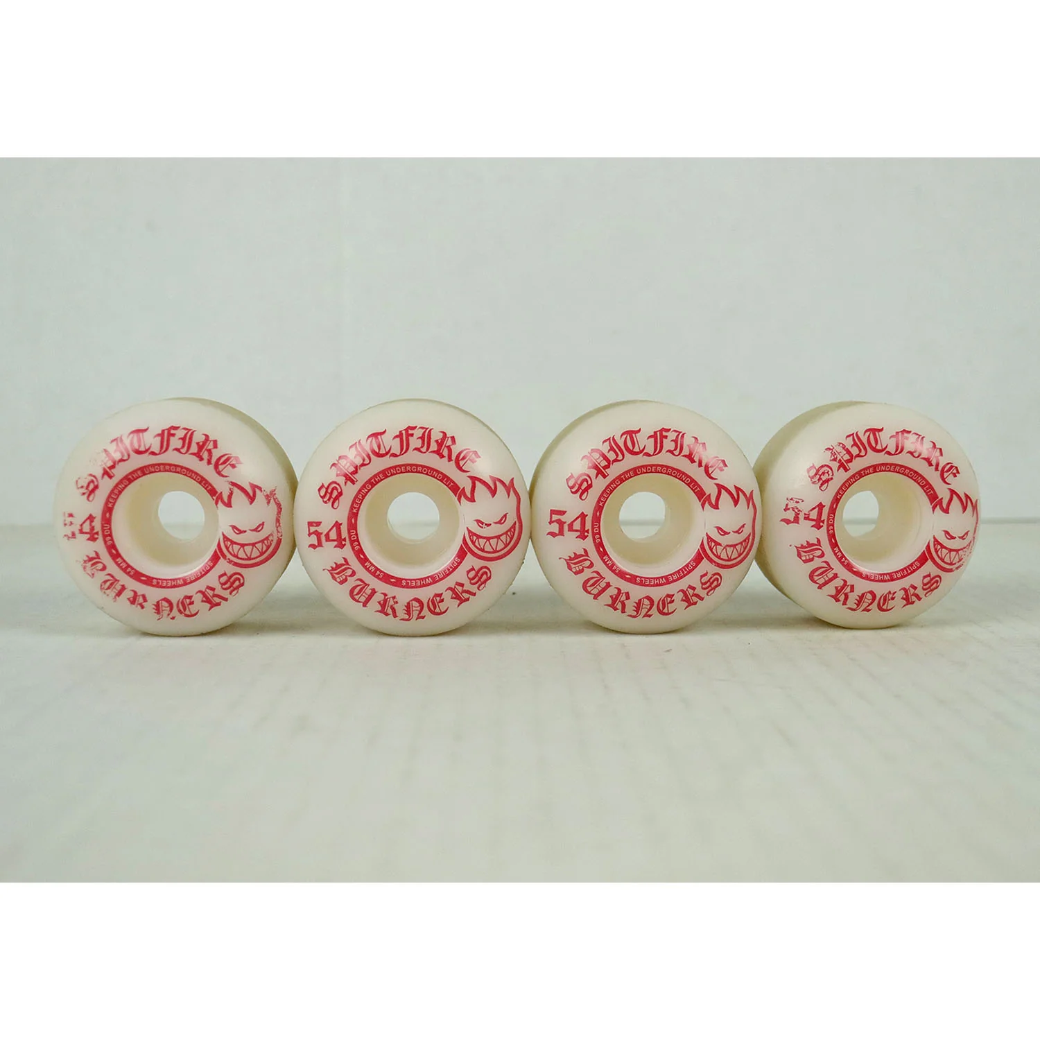 Blem Spitfire Wheels Burners 54mm 99A White/Red