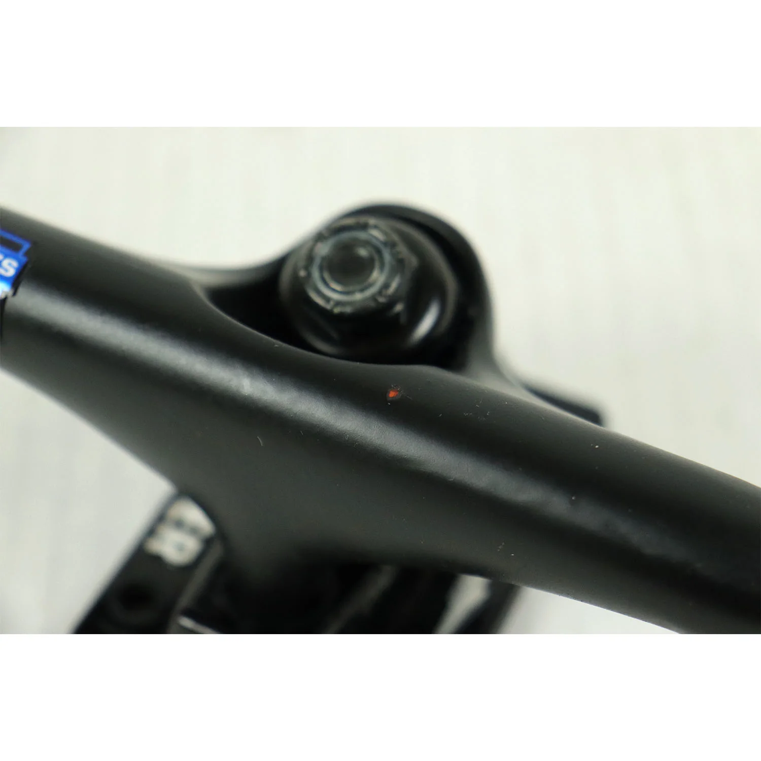Blem Thunder Skateboard Trucks Night II Black 147 8.0" Axle - Pair - Image 3
