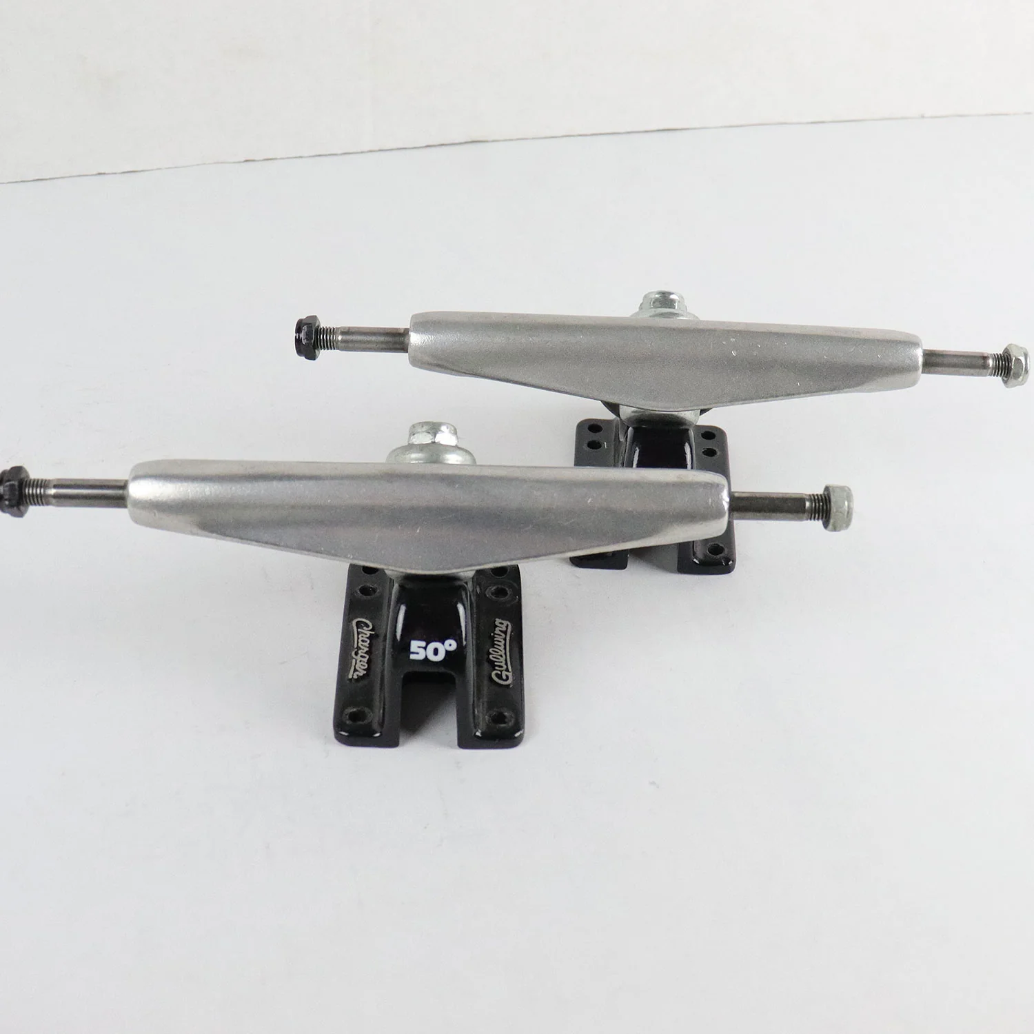 Gullwing Charger Longboard Trucks Old Stock Set 9" Axle Silver/Black - Image 2