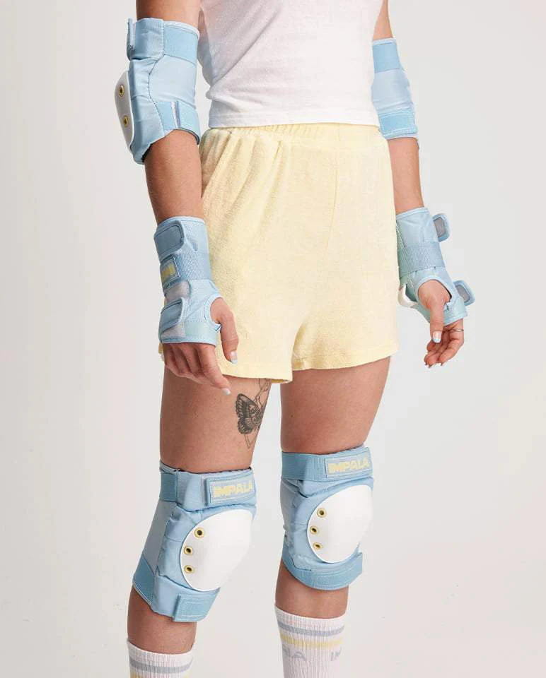 Impala Rollerskates Protective Set - Knee Pads, Elbow, Wrist Guards - Blue -  Youth Medium - Image 5