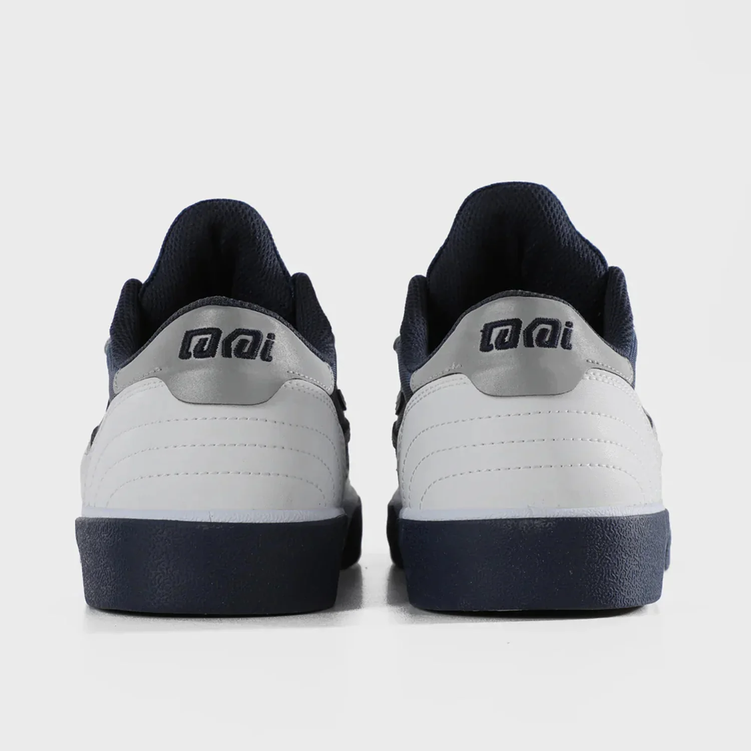 Lakai Skateboard Shoes Cambridge White Leather Reflective Navy - Image 4