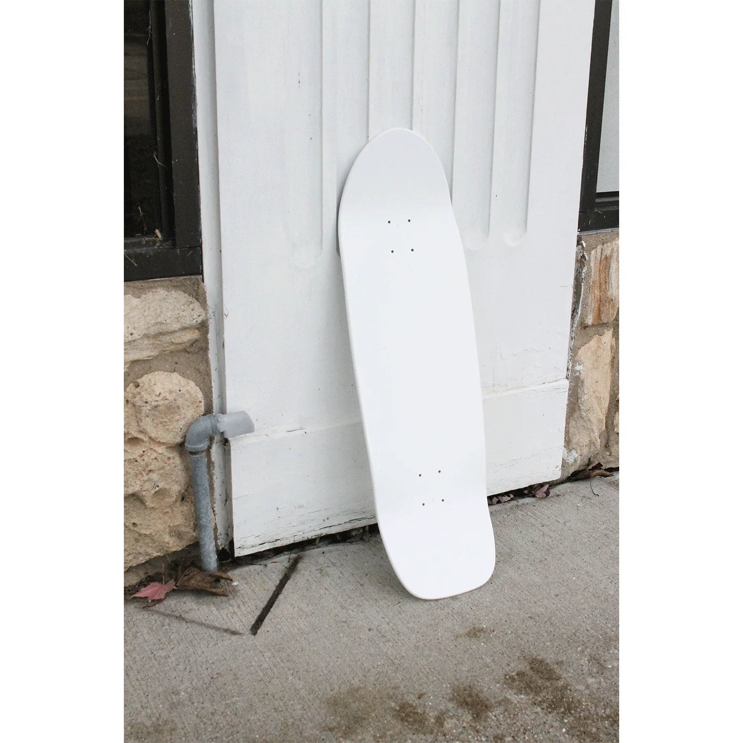Moose Old School Deck 10" x 33" White with Griptape - Image 4