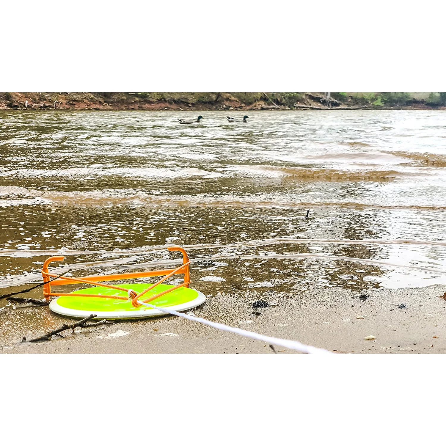 MVP Disc Golf Hive Disc Claw Water Retrieval Tool Folds Fits in Bag Choose Color - Image 4