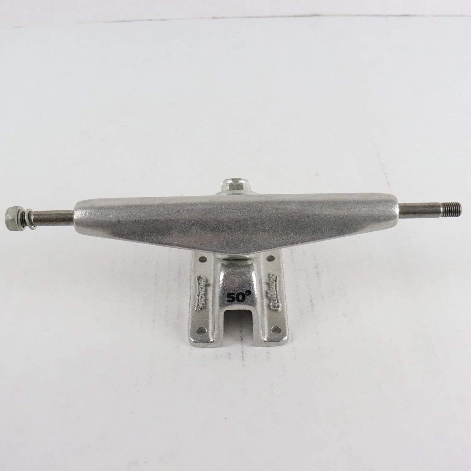 Single Longboard Truck Gullwing Charger Silver 9" Axle - Image 2