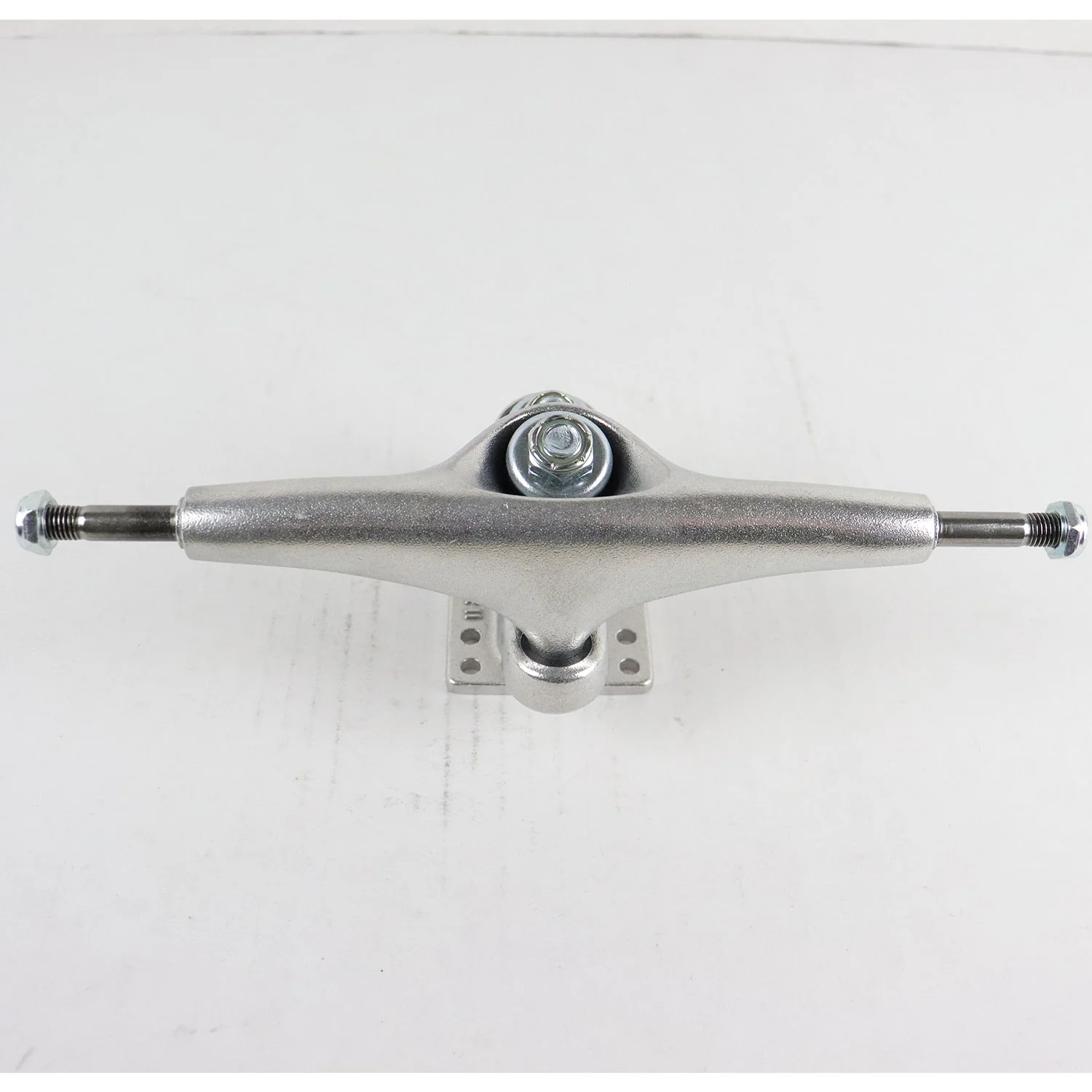 Single Longboard Truck Gullwing Sidewinder Silver 9.0" Axle - Image 2