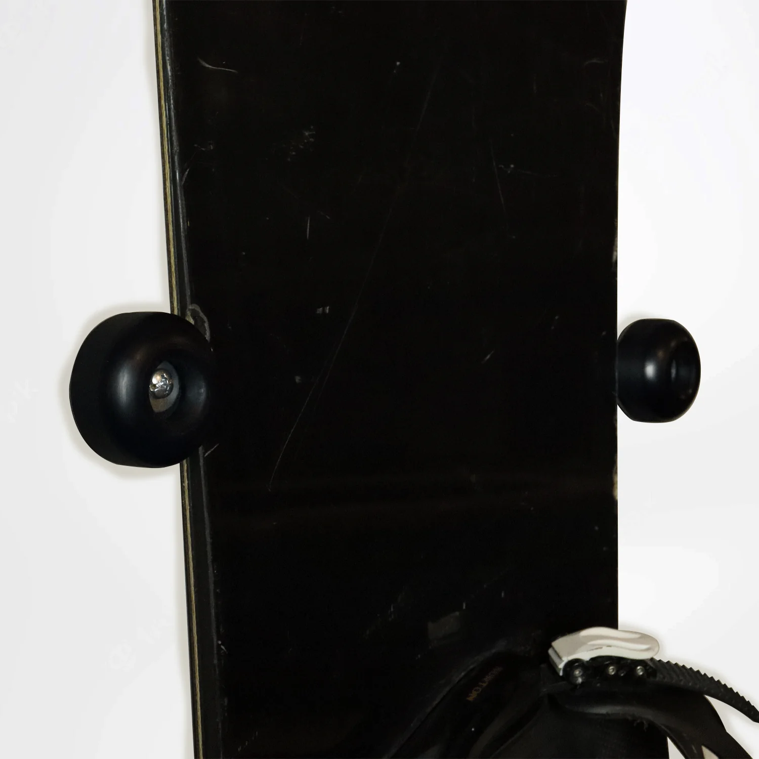 Snowboard Wall Mount Display Hanger - Vertical Storage Damage Free Cinch System - Image 4